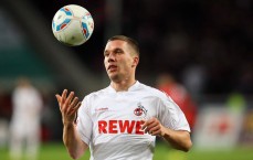 足彩网官方网站_哈珀终场前神准绝杀点燃激情，12月9日NBA五佳球盛宴震撼上演