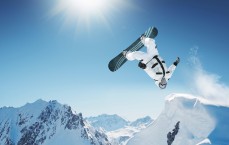 【足彩网官方网站】替补奇兵米切尔高效砍14分点燃球队逆转引擎，23分钟诠释板凳深度价值