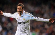 足彩网官方网站-UFC羽量级冠军伊利亚·托普里亚因个人原因暂别赛场，职业生涯迎来关键转折