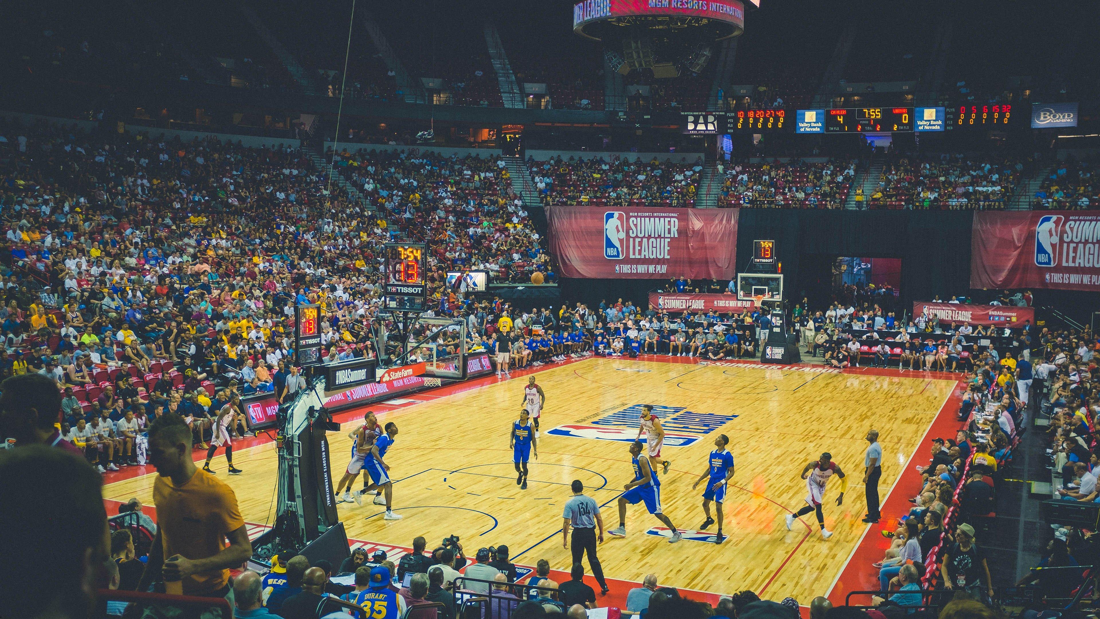 尼克斯本赛季交易唐斯?Amick透露未与任何队伍进行商讨